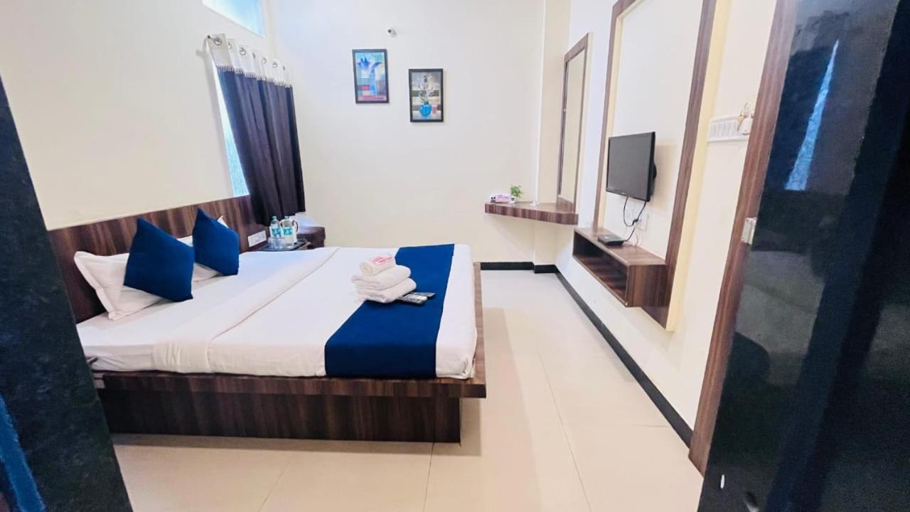 Hotel Ashoka Palace Ujjain Extérieur photo